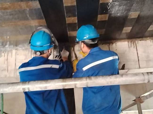 房屋加固公司粘鋼加固施工
